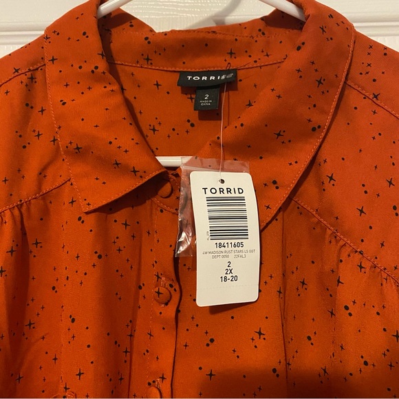 Torrid Women's 2 Blouse Rust Orange Madison Stars Long Sleeve Georgette NWT - Picture 2 of 4